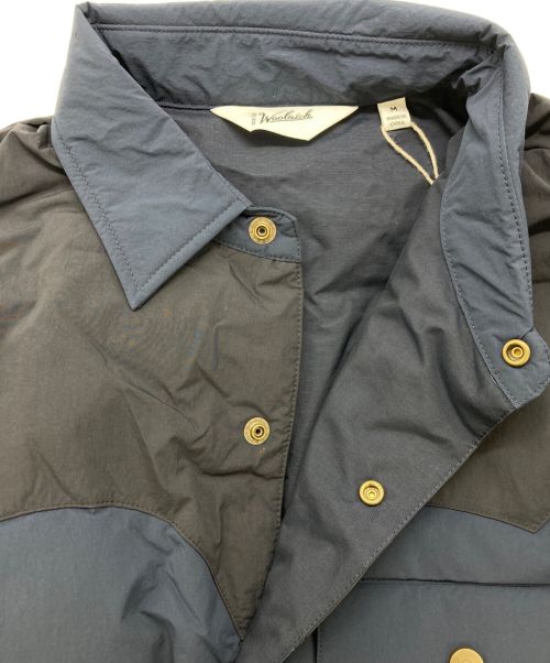 WOOLRICH（ウールリッチ）WOOLRICH (ウールリッチ) マウンテンダウンシャツ ネイビー サイズ:SIZE Mの古着・服飾アイテム