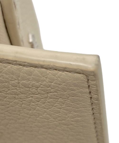 FENDI（フェンディ）FENDI (フェンディ) ピーカブー マイクロ 3つ折り財布 アイボリーの古着・服飾アイテム