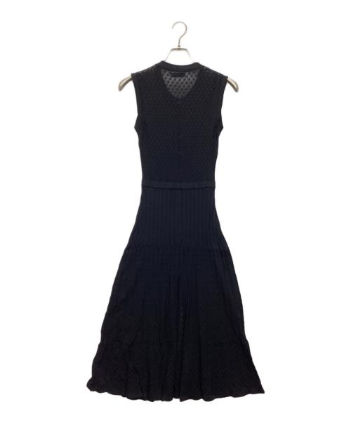 Sandro（サンドロ）Sandro (サンドロ) ボタンディテールノースリーブワンピース ブラック サイズ:SIZE Sの古着・服飾アイテム