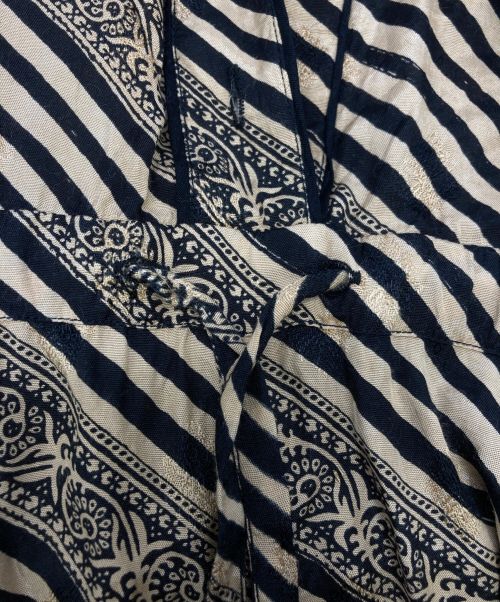 sara mallika（サラマリカ）sara mallika (サラマリカ) Rayon Jacquard Stripe Print All In One ベージュ×ブラック サイズ:SIZE Sの古着・服飾アイテム