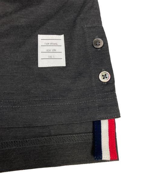 Thom Browne（トムブラウン）Thom Browne (トムブラウン) ポロシャツ グレー サイズ:SIZE 2の古着・服飾アイテム