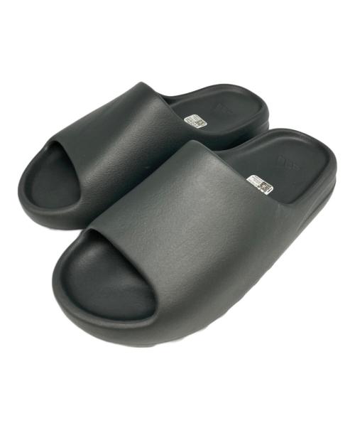 adidas Originals by KANYE WEST（アディダスオリジナルバイ カニエウエスト）adidas Originals by KANYE WEST (アディダスオリジナルバイ カニエウエスト) YEEZY Slide Dark Onyx グレー サイズ:285の古着・服飾アイテム