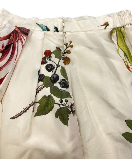 CABAN（キャバン）CABAN (キャバン) BIRD SINGING シルク フレアスカート ホワイト×グリーン サイズ:XSの古着・服飾アイテム