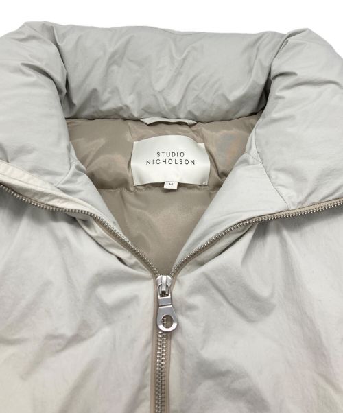 STUDIO NICHOLSON（スタジオ ニコルソン）STUDIO NICHOLSON (スタジオ ニコルソン) MIRO INJECTION DOWN PADDED VEST グレー サイズ:SIZE Mの古着・服飾アイテム