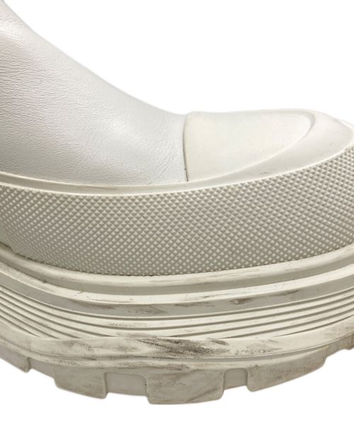 ALEXANDER McQUEEN（アレキサンダーマックイーン）ALEXANDER McQUEEN (アレキサンダーマックイーン) TREAD SLICK CHELSEA Boots ホワイト サイズ:37 1/2の古着・服飾アイテム