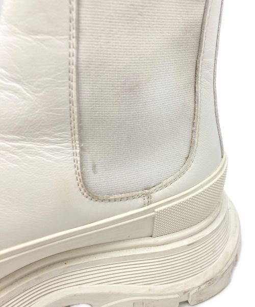 ALEXANDER McQUEEN（アレキサンダーマックイーン）ALEXANDER McQUEEN (アレキサンダーマックイーン) TREAD SLICK CHELSEA Boots ホワイト サイズ:37 1/2の古着・服飾アイテム