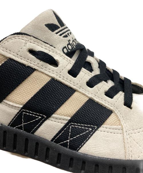 adidas（アディダス）adidas (アディダス) Lawsuit  ローカットスニーカー ベージュ×ブラック サイズ:SIZE US7の古着・服飾アイテム