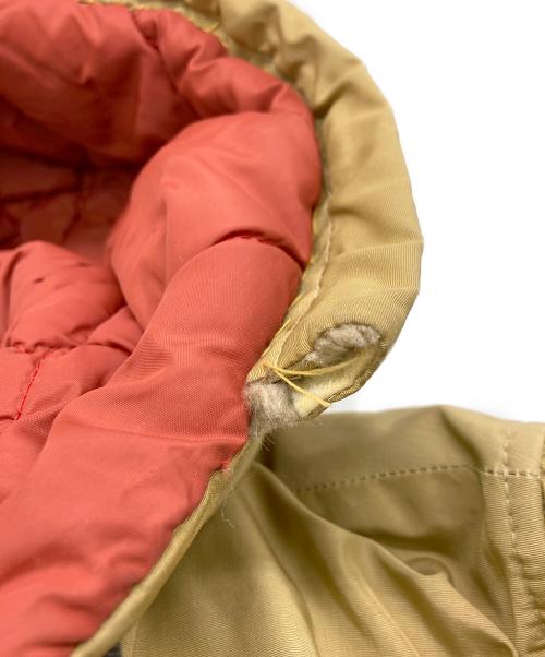 WOOLRICH（ウールリッチ）WOOLRICH (ウールリッチ) ダウンジャケット ベージュ サイズ:SIZE Mの古着・服飾アイテム