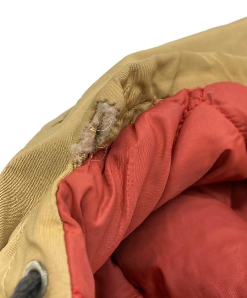 WOOLRICH（ウールリッチ）WOOLRICH (ウールリッチ) ダウンジャケット ベージュ サイズ:SIZE Mの古着・服飾アイテム