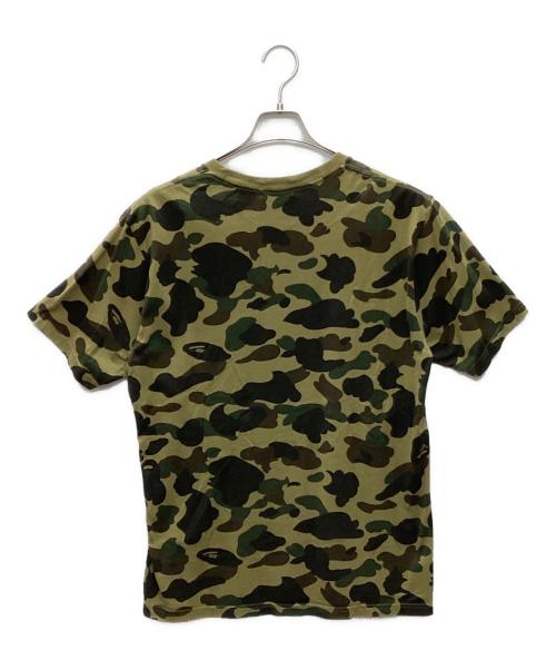 A BATHING APE（ア ベイシング エイプ）A BATHING APE (ア ベイシング エイプ) 1st camo カレッジロゴTシャツ カーキ サイズ:Lの古着・服飾アイテム