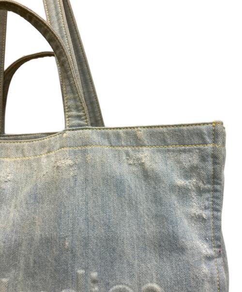 Acne studios（アクネ ストゥディオス）Acne studios (アクネ ストゥディオス) LOGO SHOPPER EW DESTROYED DENIM/ロゴショッパー デストロイドデニム インディゴの古着・服飾アイテム