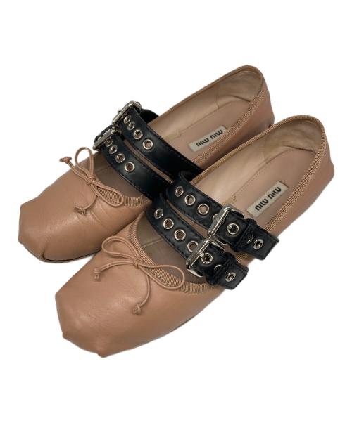 MIU MIU（ミュウミュウ）MIU MIU (ミュウミュウ) レザーバレエシューズ ベージュ サイズ:SIZE 40の古着・服飾アイテム