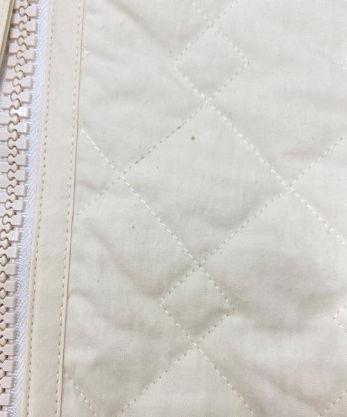 A.P.C.（アーペーセー）A.P.C. (アーペーセー) Eleaキルティングベスト アイボリー サイズ:SIZE 36の古着・服飾アイテム