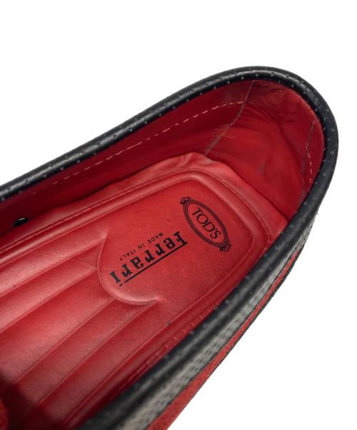 TOD'S（トッズ）TOD'S (トッズ) Ferrari (フェラーリ) ドライビングシューズ レッド サイズ:SIZE 6の古着・服飾アイテム