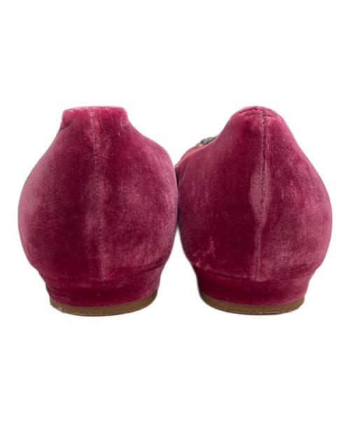 Manolo Blahnik（マノロブラニク）Manolo Blahnik (マノロブラニク) HANGISIベロアフラットパンプス ピンク サイズ:SIZE 38の古着・服飾アイテム