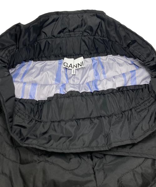 GANNI（ガニー）GANNI (ガニー) キルティングショートパンツ ブラック サイズ:SIZE 38の古着・服飾アイテム