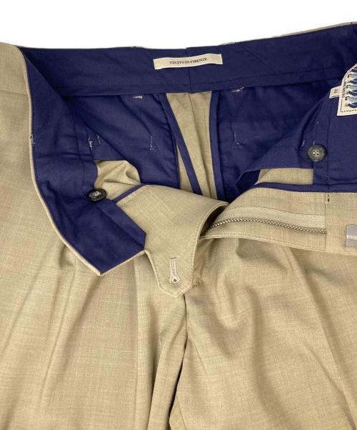 giab's ARCHIVIO（ジャブス アルキヴィオ）giab's ARCHIVIO (ジャブス アルキヴィオ) テクノウール 1プリーツ パンツ ベージュ サイズ:44の古着・服飾アイテム