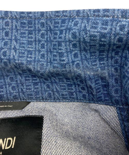 FENDI（フェンディ）FENDI (フェンディ) リピートロゴデニムトラッカージャケット インディゴ サイズ:SIZE 48の古着・服飾アイテム