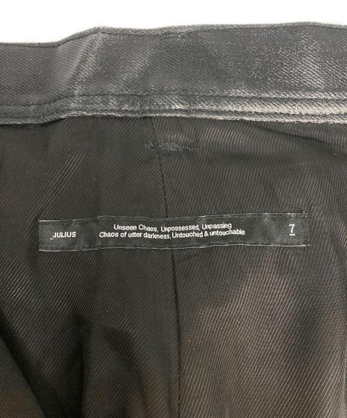 JULIUS（ユリウス）JULIUS (ユリウス) Thorn コーティングデニムパンツ ブラック サイズ:SIZE 4の古着・服飾アイテム
