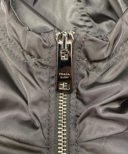 PRADA（プラダ）PRADA (プラダ) ナイロンアノラックジャケット グレー サイズ:SIZE Mの古着・服飾アイテム
