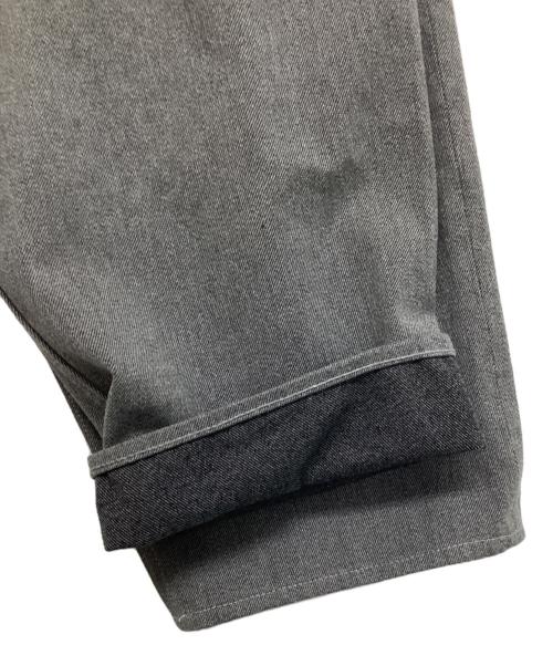 Graphpaper（グラフペーパー）Graphpaper (グラフペーパー) Colorfast Denim Two Tuck Tapered Pants グレー サイズ:SIZE1の古着・服飾アイテム