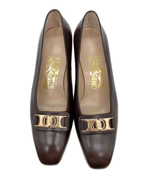 Salvatore Ferragamo（サルヴァトーレ フェラガモ）Salvatore Ferragamo (サルヴァトーレ フェラガモ) ヴァラ金具ヒールパンプス ブラウン サイズ:5の古着・服飾アイテム