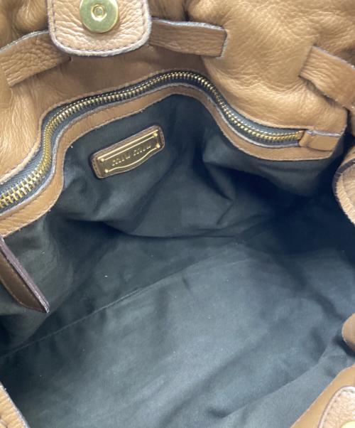 MIU MIU（ミュウミュウ）MIU MIU (ミュウミュウ) サイドリボンレザーバッグ ブラウンの古着・服飾アイテム