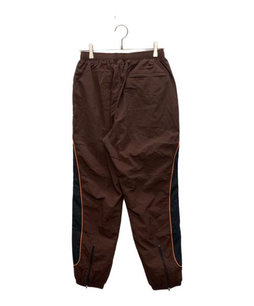 UMBRO（アンブロ）UMBRO (アンブロ) BoTT (ボット) BEAMS T (ビームスティー) コラボナイロンパンツ ブラウン サイズ:SIZE Mの古着・服飾アイテム