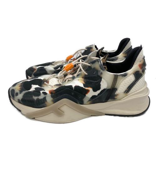 FENDI（フェンディ）FENDI (フェンディ) FLOWスニーカー ホワイト×ブラック サイズ:8の古着・服飾アイテム