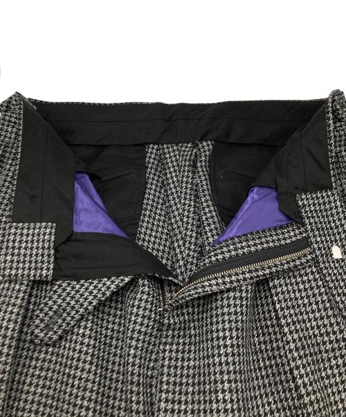 Needles（ニードルズ）Needles (ニードルズ) TUCKED S/T TROUSER グレー サイズ:SIZE　Lの古着・服飾アイテム