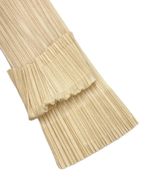 PLEATS PLEASE（プリーツプリーズ）PLEATS PLEASE (プリーツプリーズ) Uネックプリーツカットソー ベージュ サイズ:SIZE 4の古着・服飾アイテム