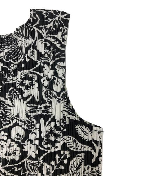 PLEATS PLEASE（プリーツプリーズ）PLEATS PLEASE (プリーツプリーズ) ボタニカルノースリーブチュニック ブラック×ホワイト サイズ:SIZE 3の古着・服飾アイテム