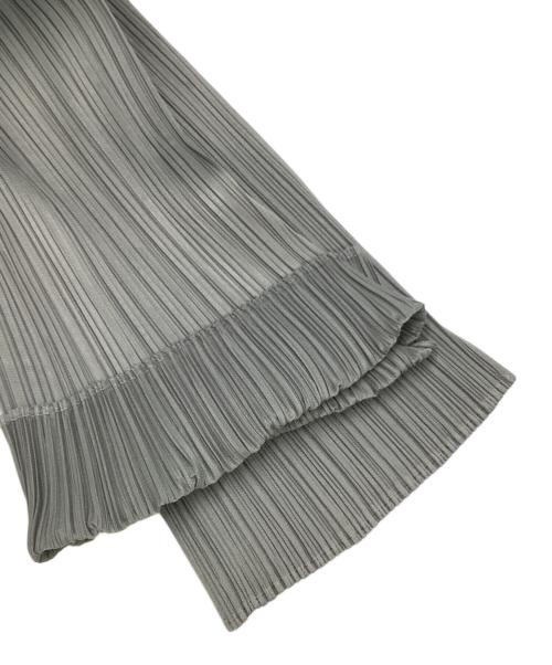 PLEATS PLEASE（プリーツプリーズ）PLEATS PLEASE (プリーツプリーズ) プリーツパンツ グレー サイズ:SIZE 4の古着・服飾アイテム