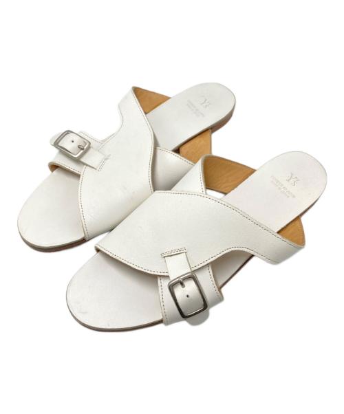 Y's（ワイズ）Y's (ワイズ) SEMI GLOSS TANNED LEATHER FLAT SANDALS ホワイト サイズ:SIZE 6の古着・服飾アイテム