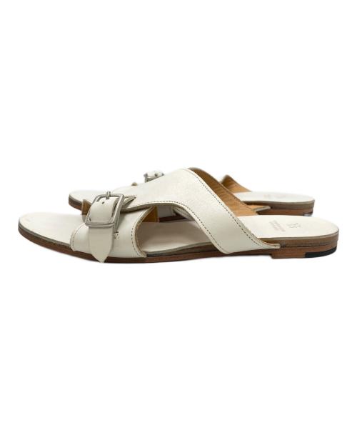Y's（ワイズ）Y's (ワイズ) SEMI GLOSS TANNED LEATHER FLAT SANDALS ホワイト サイズ:SIZE 6の古着・服飾アイテム