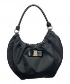 Salvatore Ferragamoサルヴァトーレ フェラガモ）の古着「ヴァラワンショルダーバッグ」｜ブラック