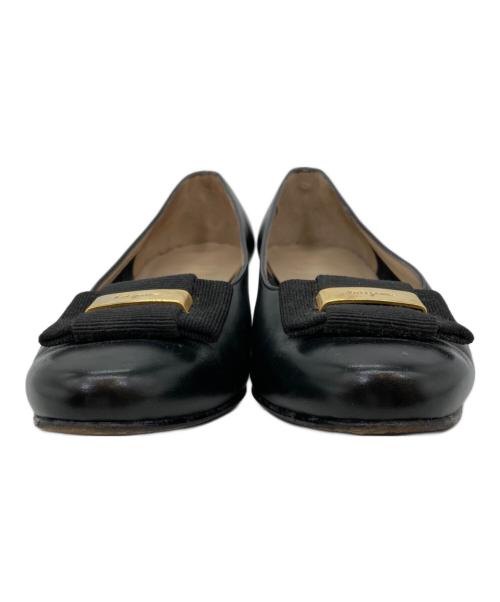 Salvatore Ferragamo（サルヴァトーレ フェラガモ）Salvatore Ferragamo (サルヴァトーレ フェラガモ) ヴェラリボンパンプス ブラック サイズ:6 1/2の古着・服飾アイテム