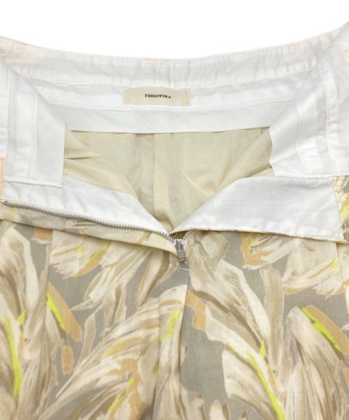TODAYFUL（トゥデイフル）TODAYFUL (トゥデイフル) Leaf Tuck Trousers イエロー サイズ:SIZE 36の古着・服飾アイテム