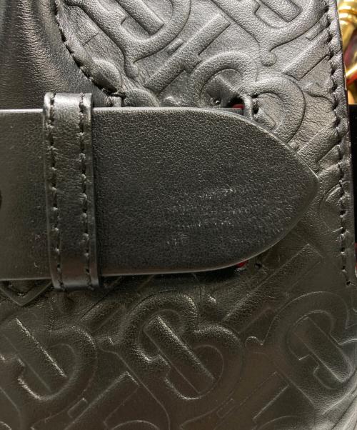 BURBERRY（バーバリー）BURBERRY (バーバリー) エンボスモノグラム2WAYバッグ ブラックの古着・服飾アイテム