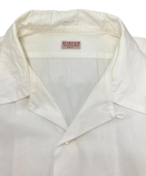 ATLAST & CO（アットラスト）ATLAST & CO (アットラスト) オープンカラー長袖シャツ ホワイト サイズ:SIZE 16の古着・服飾アイテム