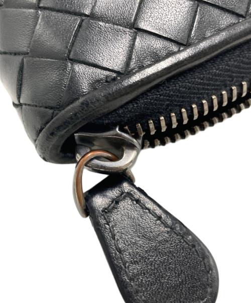 BOTTEGA VENETA（ボッテガベネタ）BOTTEGA VENETA (ボッテガベネタ) イントレチャート ラウンドジップ 長財布 ブラック サイズ:実寸サイズをご参照下さい。の古着・服飾アイテム