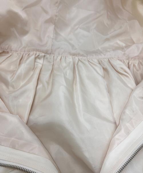 SUM1 STYLE（スミスタイル）SUM1 STYLE (スミスタイル) 馬刺繍ギャザーブルゾン アイボリー サイズ:Fの古着・服飾アイテム