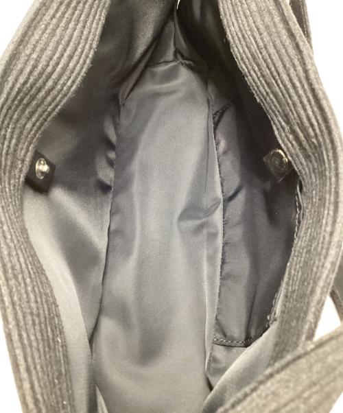 PLEATS PLEASE（プリーツプリーズ）PLEATS PLEASE (プリーツプリーズ) デザインハンドバッグ ブラックの古着・服飾アイテム