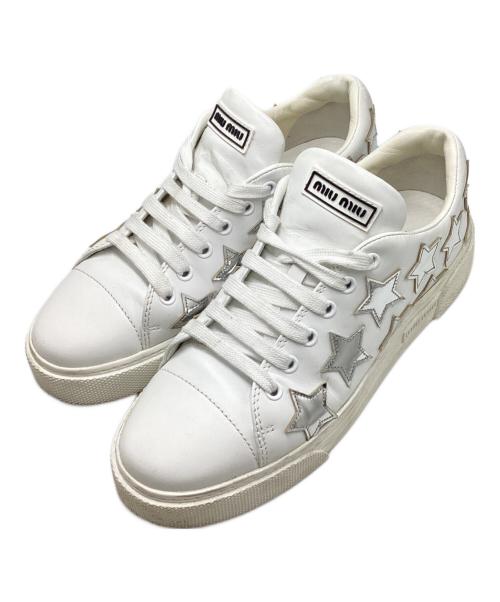 MIU MIU（ミュウミュウ）MIU MIU (ミュウミュウ) ローカット スター スニーカー ホワイト サイズ:SIZE 37.5の古着・服飾アイテム
