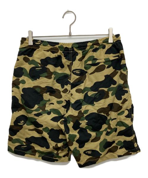A BATHING APE（ア ベイシング エイプ）A BATHING APE (ア ベイシング エイプ) 1ST CAMO BEACH SHORTS グリーン×イエロー サイズ:SIZE Lの古着・服飾アイテム