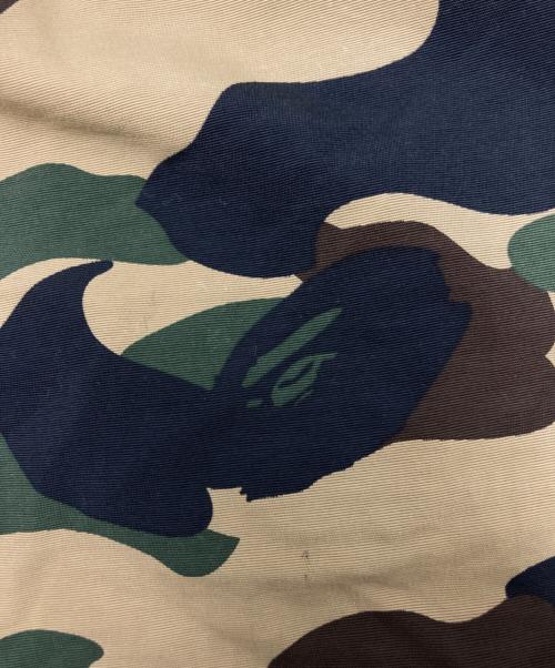 A BATHING APE（ア ベイシング エイプ）A BATHING APE (ア ベイシング エイプ) 1ST CAMO BEACH SHORTS グリーン×イエロー サイズ:SIZE Lの古着・服飾アイテム