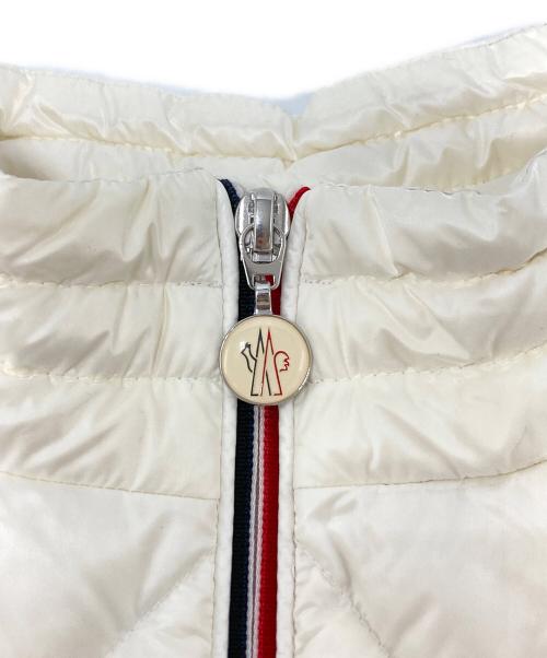 MONCLER（モンクレール）MONCLER (モンクレール) Benamou GIUBBOTTO ホワイト サイズ:SIZE 2の古着・服飾アイテム