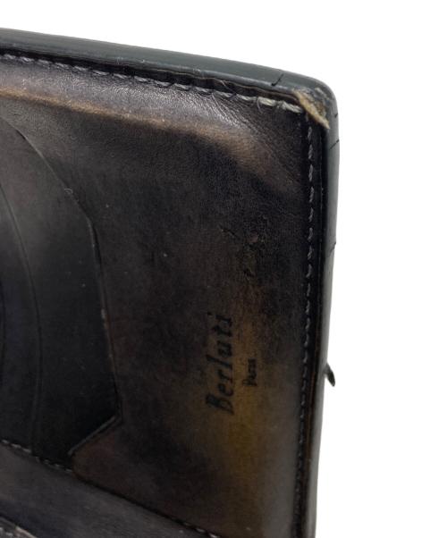 Berluti（ベルルッティ）Berluti (ベルルッティ) 2つ折り財布 ブラウンの古着・服飾アイテム