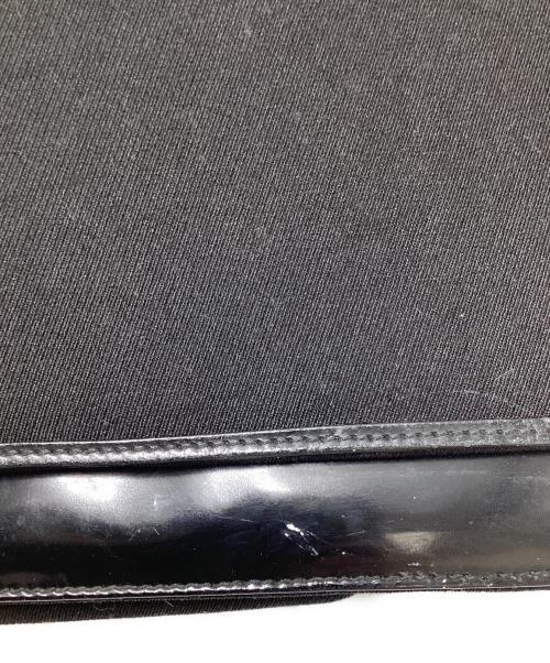 PRADA（プラダ）PRADA (プラダ) ワンショルダーパテントレザーバッグ ブラックの古着・服飾アイテム