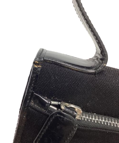 PRADA（プラダ）PRADA (プラダ) ワンショルダーパテントレザーバッグ ブラックの古着・服飾アイテム